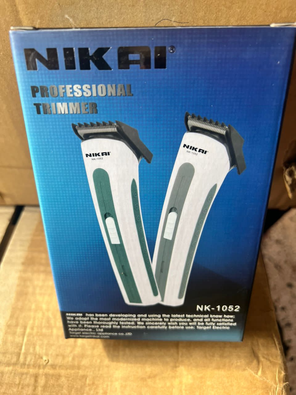 Rechargeable hair trimmer